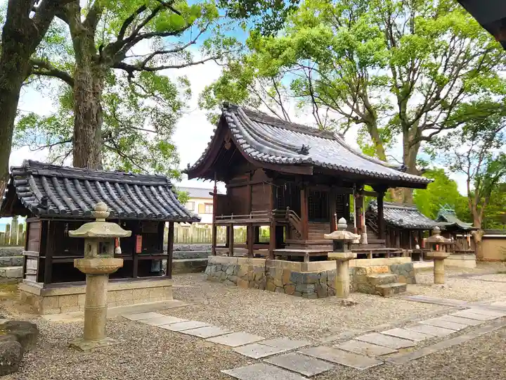 魚吹八幡神社の末社・摂社