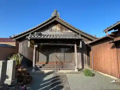 観音寺の{uncategorized: "未分類", other: "その他", undefined: "問題あり", building: "その他建物", grave: "お墓", sacred_gate: "鳥居", guardian: "狛犬", statue: "像", buddha: "仏像", history: "歴史", nature: "自然", garden: "庭園", animal: "動物", pagoda: "塔", temizu: "手水舎", mountain_gate: "山門・神門", sanctuary: "本殿・本堂", subordinate: "末社・摂社", art: "芸術", scenery: "景色", jizo: "地蔵", ema: "絵馬", goshuin: "御朱印", omikuji: "おみくじ", items: "授与品その他", amulet: "お守り", goshuincho: "御朱印帳", eats: "食事", festival: "お祭り", votive_dance: "神楽", shichigosan: "七五三参", wedding: "結婚式", experience: "体験その他", initially: "初詣", around: "周辺", anti_infection: "感染症対策"}