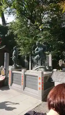 高尾山薬王院の像