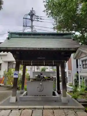 多田神社の手水舎
