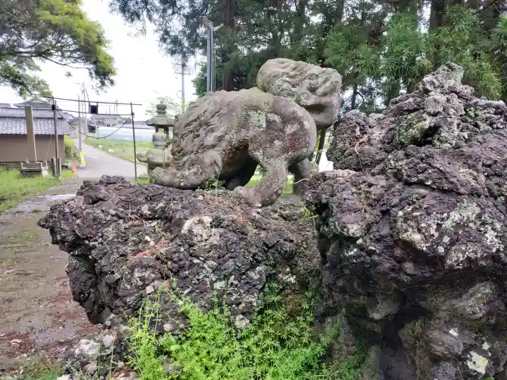 大宮神社の{uncategorized: "未分類", other: "その他", undefined: "問題あり", building: "その他建物", grave: "お墓", sacred_gate: "鳥居", guardian: "狛犬", statue: "像", buddha: "仏像", history: "歴史", nature: "自然", garden: "庭園", animal: "動物", pagoda: "塔", temizu: "手水舎", mountain_gate: "山門・神門", sanctuary: "本殿・本堂", subordinate: "末社・摂社", art: "芸術", scenery: "景色", jizo: "地蔵", ema: "絵馬", goshuin: "御朱印", omikuji: "おみくじ", items: "授与品その他", amulet: "お守り", goshuincho: "御朱印帳", eats: "食事", festival: "お祭り", votive_dance: "神楽", shichigosan: "七五三参", wedding: "結婚式", experience: "体験その他", initially: "初詣", around: "周辺", anti_infection: "感染症対策"}