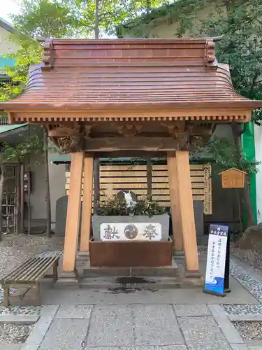 田無神社の手水舎