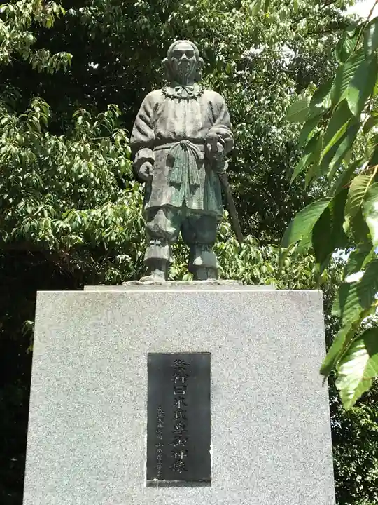 和泉國一之宮 大鳥大社の像