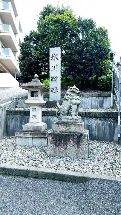 白金氷川神社の狛犬