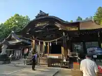 武田神社の{uncategorized: "未分類", other: "その他", undefined: "問題あり", building: "その他建物", grave: "お墓", sacred_gate: "鳥居", guardian: "狛犬", statue: "像", buddha: "仏像", history: "歴史", nature: "自然", garden: "庭園", animal: "動物", pagoda: "塔", temizu: "手水舎", mountain_gate: "山門・神門", sanctuary: "本殿・本堂", subordinate: "末社・摂社", art: "芸術", scenery: "景色", jizo: "地蔵", ema: "絵馬", goshuin: "御朱印", omikuji: "おみくじ", items: "授与品その他", amulet: "お守り", goshuincho: "御朱印帳", eats: "食事", festival: "お祭り", votive_dance: "神楽", shichigosan: "七五三参", wedding: "結婚式", experience: "体験その他", initially: "初詣", around: "周辺", anti_infection: "感染症対策"}