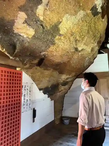 達谷窟毘沙門堂(岩手県)