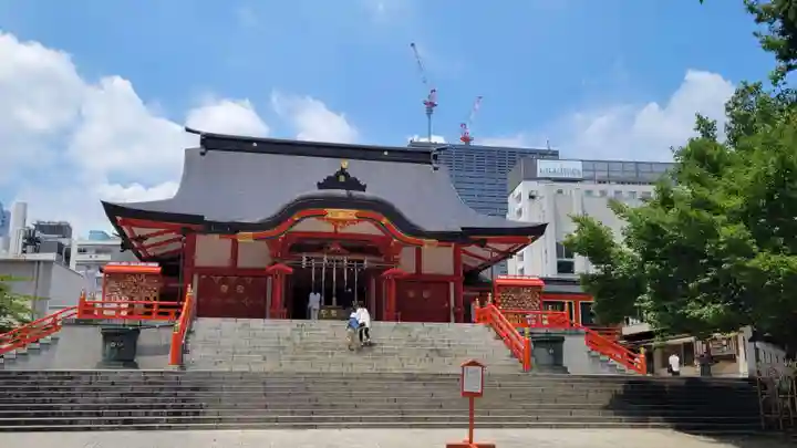花園神社の本殿・本堂