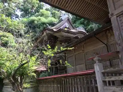 由良比女神社の本殿・本堂