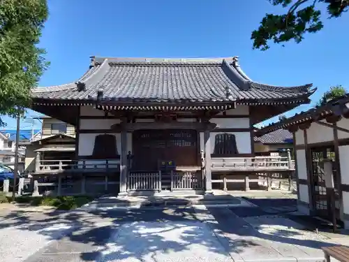 石田寺の本殿・本堂