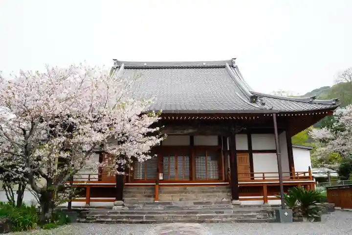 徳成寺の本殿・本堂