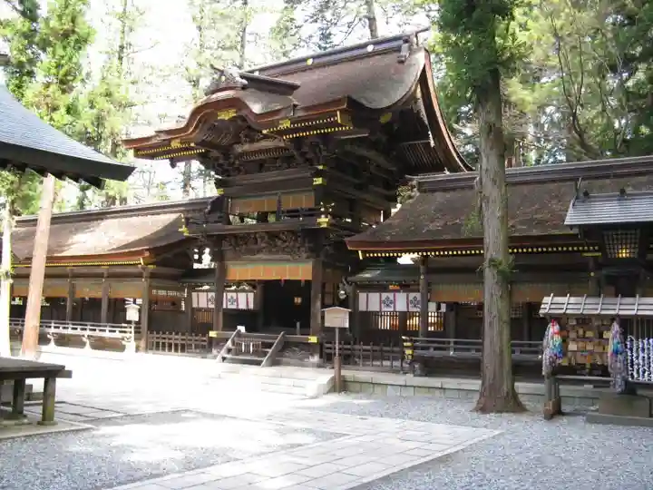 諏訪大社下社春宮の本殿・本堂