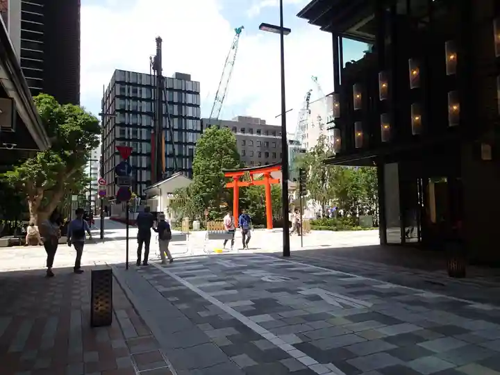 福徳神社(芽吹稲荷)の鳥居