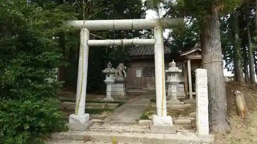 白山神社の鳥居