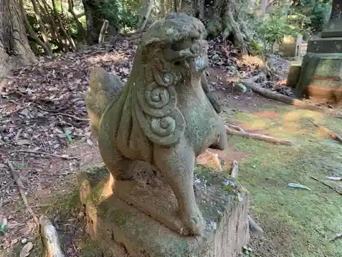 八幡神社の狛犬
