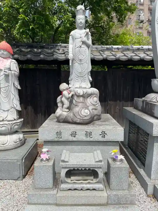 石上寺の{uncategorized: "未分類", other: "その他", undefined: "問題あり", building: "その他建物", grave: "お墓", sacred_gate: "鳥居", guardian: "狛犬", statue: "像", buddha: "仏像", history: "歴史", nature: "自然", garden: "庭園", animal: "動物", pagoda: "塔", temizu: "手水舎", mountain_gate: "山門・神門", sanctuary: "本殿・本堂", subordinate: "末社・摂社", art: "芸術", scenery: "景色", jizo: "地蔵", ema: "絵馬", goshuin: "御朱印", omikuji: "おみくじ", items: "授与品その他", amulet: "お守り", goshuincho: "御朱印帳", eats: "食事", festival: "お祭り", votive_dance: "神楽", shichigosan: "七五三参", wedding: "結婚式", experience: "体験その他", initially: "初詣", around: "周辺", anti_infection: "感染症対策"}
