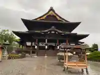 善光寺の本殿・本堂