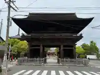 甚目寺の山門・神門