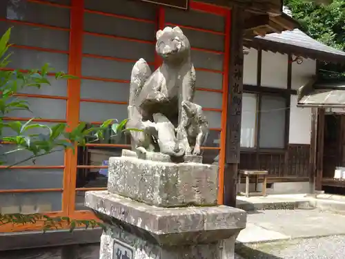 三光稲荷神社の狛犬