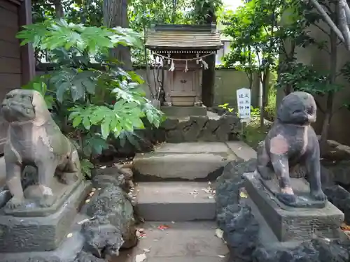月見岡八幡神社の狛犬