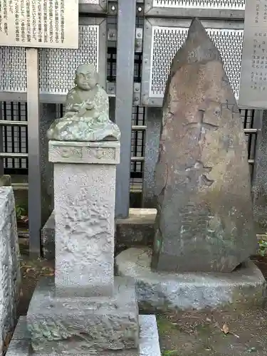 成田山深川不動堂（新勝寺東京別院）の像