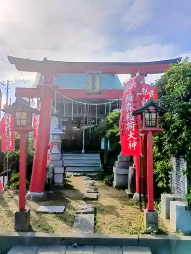 楠森稲荷神社の{uncategorized: "未分類", other: "その他", undefined: "問題あり", building: "その他建物", grave: "お墓", sacred_gate: "鳥居", guardian: "狛犬", statue: "像", buddha: "仏像", history: "歴史", nature: "自然", garden: "庭園", animal: "動物", pagoda: "塔", temizu: "手水舎", mountain_gate: "山門・神門", sanctuary: "本殿・本堂", subordinate: "末社・摂社", art: "芸術", scenery: "景色", jizo: "地蔵", ema: "絵馬", goshuin: "御朱印", omikuji: "おみくじ", items: "授与品その他", amulet: "お守り", goshuincho: "御朱印帳", eats: "食事", festival: "お祭り", votive_dance: "神楽", shichigosan: "七五三参", wedding: "結婚式", experience: "体験その他", initially: "初詣", around: "周辺", anti_infection: "感染症対策"}