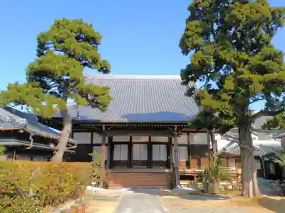 満覚寺の本殿・本堂