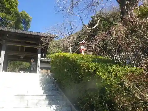 荏柄天神社の山門