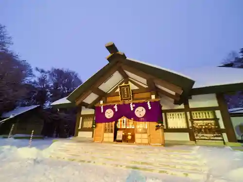 岩内神社の本殿・本堂