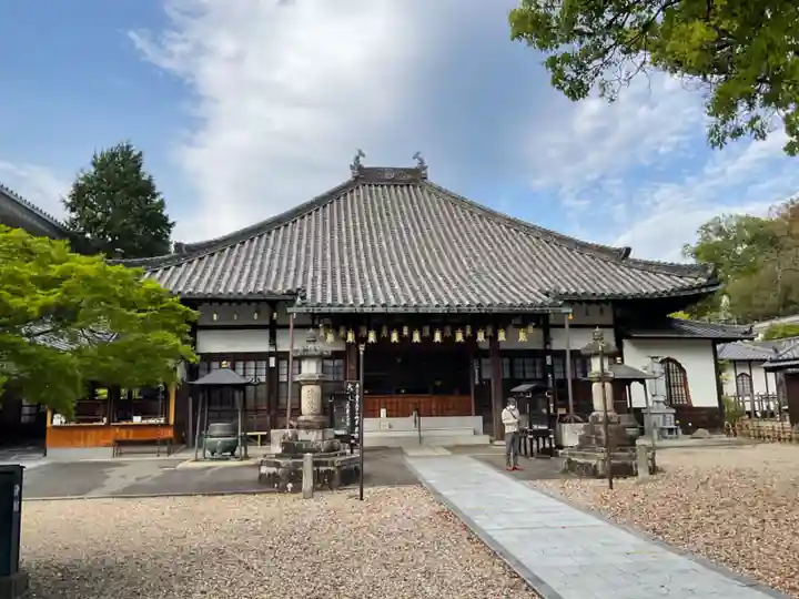 八事山 興正寺の本殿・本堂