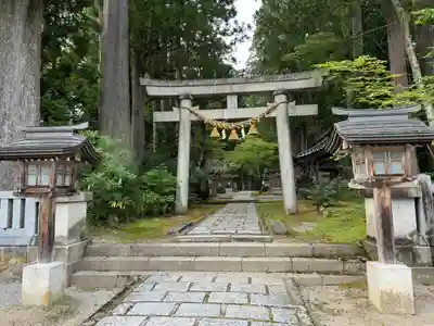 雄山神社中宮祈願殿(富山県)