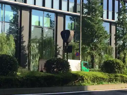 豊川稲荷東京別院の周辺