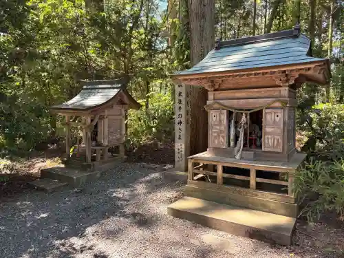 唐松神社の{uncategorized: "未分類", other: "その他", undefined: "問題あり", building: "その他建物", grave: "お墓", sacred_gate: "鳥居", guardian: "狛犬", statue: "像", buddha: "仏像", history: "歴史", nature: "自然", garden: "庭園", animal: "動物", pagoda: "塔", temizu: "手水舎", mountain_gate: "山門・神門", sanctuary: "本殿・本堂", subordinate: "末社・摂社", art: "芸術", scenery: "景色", jizo: "地蔵", ema: "絵馬", goshuin: "御朱印", omikuji: "おみくじ", items: "授与品その他", amulet: "お守り", goshuincho: "御朱印帳", eats: "食事", festival: "お祭り", votive_dance: "神楽", shichigosan: "七五三参", wedding: "結婚式", experience: "体験その他", initially: "初詣", around: "周辺", anti_infection: "感染症対策"}
