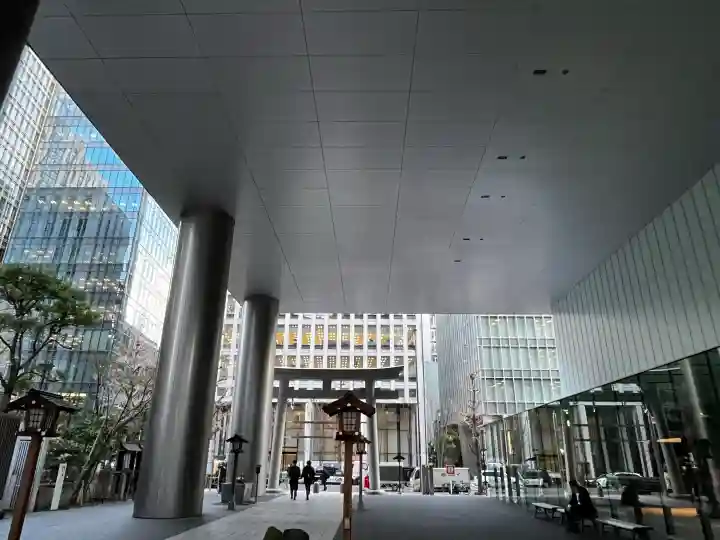 虎ノ門金刀比羅宮の{uncategorized: "未分類", other: "その他", undefined: "問題あり", building: "その他建物", grave: "お墓", sacred_gate: "鳥居", guardian: "狛犬", statue: "像", buddha: "仏像", history: "歴史", nature: "自然", garden: "庭園", animal: "動物", pagoda: "塔", temizu: "手水舎", mountain_gate: "山門・神門", sanctuary: "本殿・本堂", subordinate: "末社・摂社", art: "芸術", scenery: "景色", jizo: "地蔵", ema: "絵馬", goshuin: "御朱印", omikuji: "おみくじ", items: "授与品その他", amulet: "お守り", goshuincho: "御朱印帳", eats: "食事", festival: "お祭り", votive_dance: "神楽", shichigosan: "七五三参", wedding: "結婚式", experience: "体験その他", initially: "初詣", around: "周辺", anti_infection: "感染症対策"}
