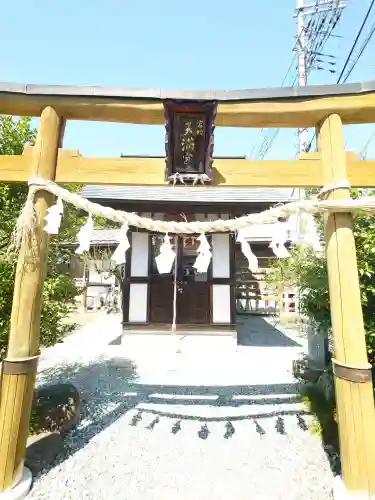 宮地天満宮の{uncategorized: "未分類", other: "その他", undefined: "問題あり", building: "その他建物", grave: "お墓", sacred_gate: "鳥居", guardian: "狛犬", statue: "像", buddha: "仏像", history: "歴史", nature: "自然", garden: "庭園", animal: "動物", pagoda: "塔", temizu: "手水舎", mountain_gate: "山門・神門", sanctuary: "本殿・本堂", subordinate: "末社・摂社", art: "芸術", scenery: "景色", jizo: "地蔵", ema: "絵馬", goshuin: "御朱印", omikuji: "おみくじ", items: "授与品その他", amulet: "お守り", goshuincho: "御朱印帳", eats: "食事", festival: "お祭り", votive_dance: "神楽", shichigosan: "七五三参", wedding: "結婚式", experience: "体験その他", initially: "初詣", around: "周辺", anti_infection: "感染症対策"}