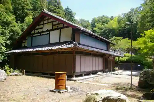 高養寺の本殿