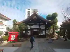 三輪神社の本殿