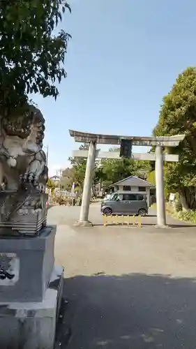 上地八幡宮の鳥居