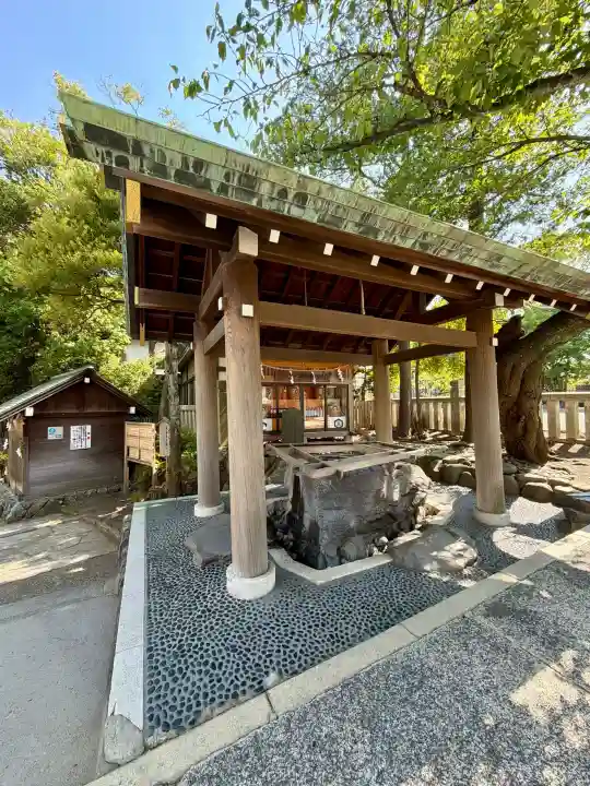 伊勢山皇大神宮の{uncategorized: "未分類", other: "その他", undefined: "問題あり", building: "その他建物", grave: "お墓", sacred_gate: "鳥居", guardian: "狛犬", statue: "像", buddha: "仏像", history: "歴史", nature: "自然", garden: "庭園", animal: "動物", pagoda: "塔", temizu: "手水舎", mountain_gate: "山門・神門", sanctuary: "本殿・本堂", subordinate: "末社・摂社", art: "芸術", scenery: "景色", jizo: "地蔵", ema: "絵馬", goshuin: "御朱印", omikuji: "おみくじ", items: "授与品その他", amulet: "お守り", goshuincho: "御朱印帳", eats: "食事", festival: "お祭り", votive_dance: "神楽", shichigosan: "七五三参", wedding: "結婚式", experience: "体験その他", initially: "初詣", around: "周辺", anti_infection: "感染症対策"}