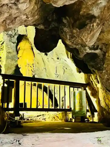 満願寺の{uncategorized: "未分類", other: "その他", undefined: "問題あり", building: "その他建物", grave: "お墓", sacred_gate: "鳥居", guardian: "狛犬", statue: "像", buddha: "仏像", history: "歴史", nature: "自然", garden: "庭園", animal: "動物", pagoda: "塔", temizu: "手水舎", mountain_gate: "山門・神門", sanctuary: "本殿・本堂", subordinate: "末社・摂社", art: "芸術", scenery: "景色", jizo: "地蔵", ema: "絵馬", goshuin: "御朱印", omikuji: "おみくじ", items: "授与品その他", amulet: "お守り", goshuincho: "御朱印帳", eats: "食事", festival: "お祭り", votive_dance: "神楽", shichigosan: "七五三参", wedding: "結婚式", experience: "体験その他", initially: "初詣", around: "周辺", anti_infection: "感染症対策"}