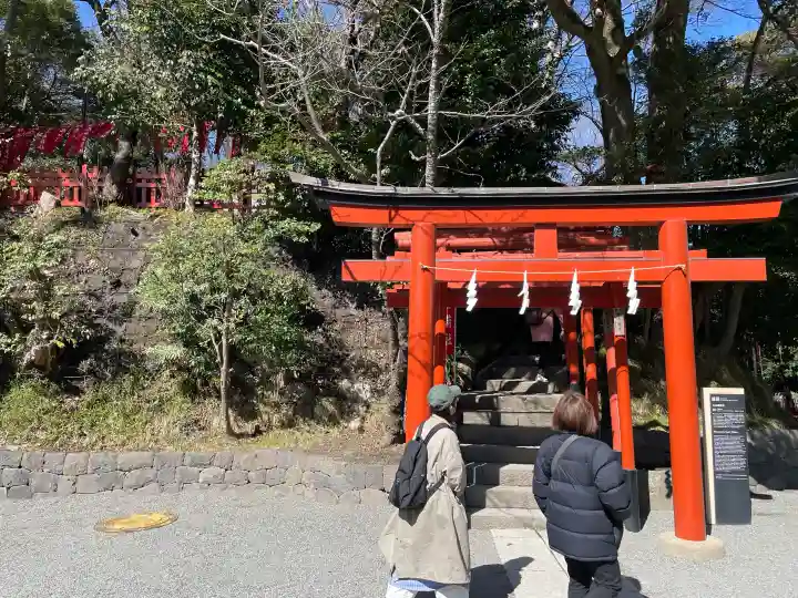 鶴岡八幡宮の{uncategorized: "未分類", other: "その他", undefined: "問題あり", building: "その他建物", grave: "お墓", sacred_gate: "鳥居", guardian: "狛犬", statue: "像", buddha: "仏像", history: "歴史", nature: "自然", garden: "庭園", animal: "動物", pagoda: "塔", temizu: "手水舎", mountain_gate: "山門・神門", sanctuary: "本殿・本堂", subordinate: "末社・摂社", art: "芸術", scenery: "景色", jizo: "地蔵", ema: "絵馬", goshuin: "御朱印", omikuji: "おみくじ", items: "授与品その他", amulet: "お守り", goshuincho: "御朱印帳", eats: "食事", festival: "お祭り", votive_dance: "神楽", shichigosan: "七五三参", wedding: "結婚式", experience: "体験その他", initially: "初詣", around: "周辺", anti_infection: "感染症対策"}