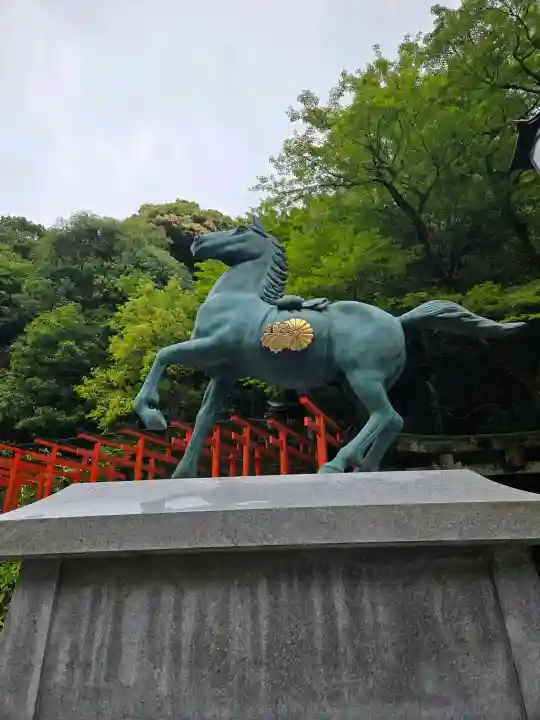 伊奈波神社の{uncategorized: "未分類", other: "その他", undefined: "問題あり", building: "その他建物", grave: "お墓", sacred_gate: "鳥居", guardian: "狛犬", statue: "像", buddha: "仏像", history: "歴史", nature: "自然", garden: "庭園", animal: "動物", pagoda: "塔", temizu: "手水舎", mountain_gate: "山門・神門", sanctuary: "本殿・本堂", subordinate: "末社・摂社", art: "芸術", scenery: "景色", jizo: "地蔵", ema: "絵馬", goshuin: "御朱印", omikuji: "おみくじ", items: "授与品その他", amulet: "お守り", goshuincho: "御朱印帳", eats: "食事", festival: "お祭り", votive_dance: "神楽", shichigosan: "七五三参", wedding: "結婚式", experience: "体験その他", initially: "初詣", around: "周辺", anti_infection: "感染症対策"}