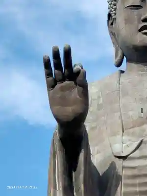 東本願寺本廟 牛久浄苑（牛久大仏）の仏像