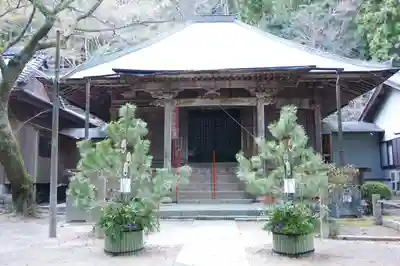 横滝寺の本殿・本堂