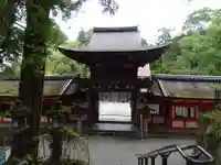 石上神宮の山門・神門