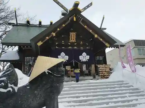 札幌諏訪神社の本殿・本堂