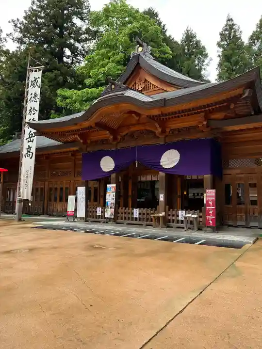 穂高神社本宮の本殿・本堂