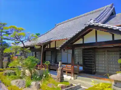 清凉寺の本殿・本堂