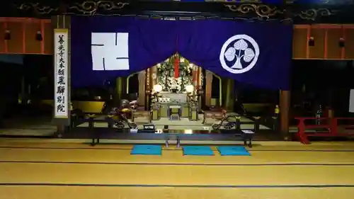 高山善光寺の本殿・本堂