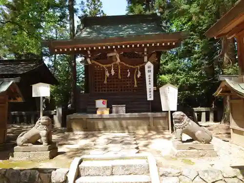 穂高神社本宮の末社・摂社