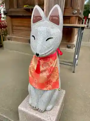 民部稲荷神社（川越八幡宮境内社）の{uncategorized: "未分類", other: "その他", undefined: "問題あり", building: "その他建物", grave: "お墓", sacred_gate: "鳥居", guardian: "狛犬", statue: "像", buddha: "仏像", history: "歴史", nature: "自然", garden: "庭園", animal: "動物", pagoda: "塔", temizu: "手水舎", mountain_gate: "山門・神門", sanctuary: "本殿・本堂", subordinate: "末社・摂社", art: "芸術", scenery: "景色", jizo: "地蔵", ema: "絵馬", goshuin: "御朱印", omikuji: "おみくじ", items: "授与品その他", amulet: "お守り", goshuincho: "御朱印帳", eats: "食事", festival: "お祭り", votive_dance: "神楽", shichigosan: "七五三参", wedding: "結婚式", experience: "体験その他", initially: "初詣", around: "周辺", anti_infection: "感染症対策"}